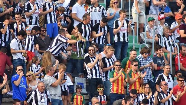 Aficionados del Castellón en el partido de ida (2-1)