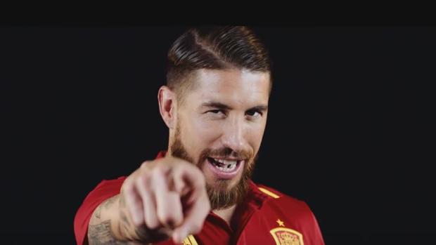 «La Roja Baila», la canción de la selección interpretada por Ramos