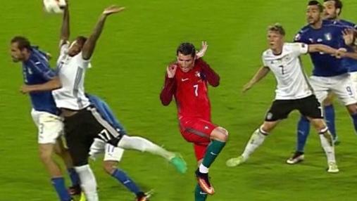 Las redes se ceban con la mano de Boateng y el penalti de Zaza