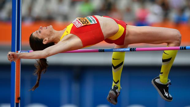 Ruth Beitia en un salto de la clasificación