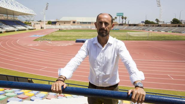 Alejandro Zapata: «Segunda B es la categoría idónea para el San Fernando»