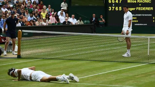 Roger Federer, sobre la hierba de Wimbledon