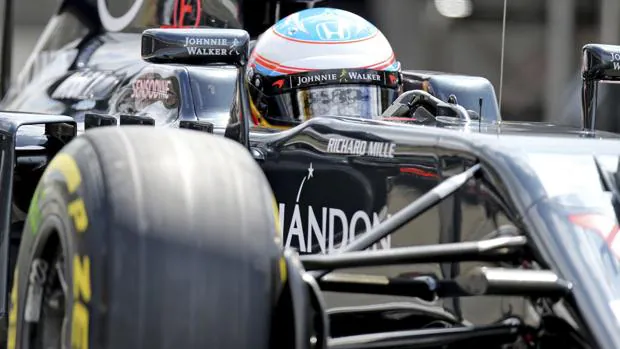 Alonso, durante la segunda sesión de entrenamientos