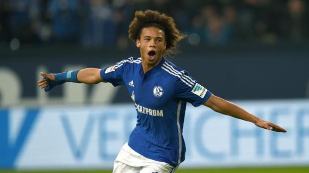 Sané celebra un gol con su exequipo, el Schalke 04