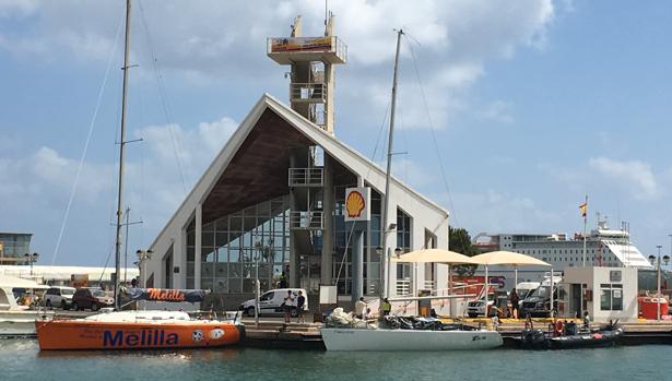 La Regata Dos Continentes da paso a los cruceros en el Ciudad de Melilla