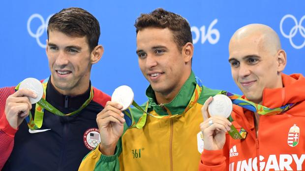 La derrota más feliz de Phelps y su foto más histórica