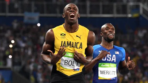 Bolt, al cruzar la meta en la prueba de los 200 metros