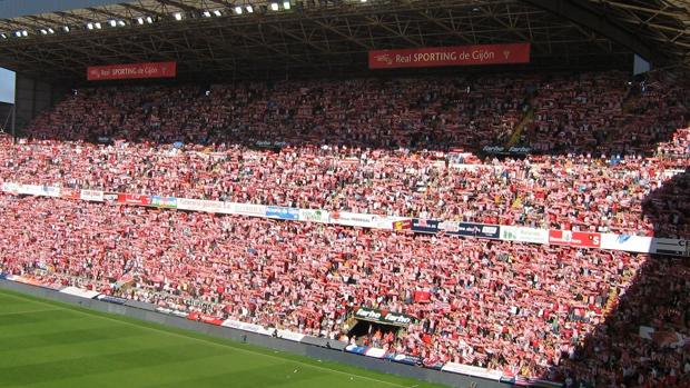 Los estadios deben lucir como en esta imagén de El Molinón