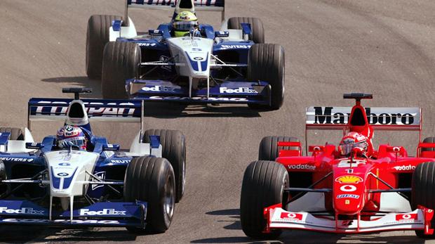 Fernando Alonso compitiendo en el Gran Premio de Bélgica