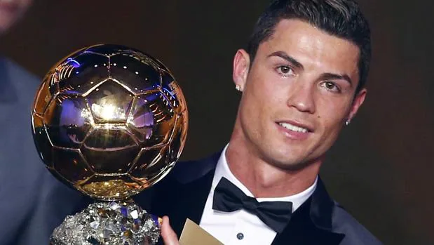 Cristiano, con su tercer balón de Oro, logrado en 2014