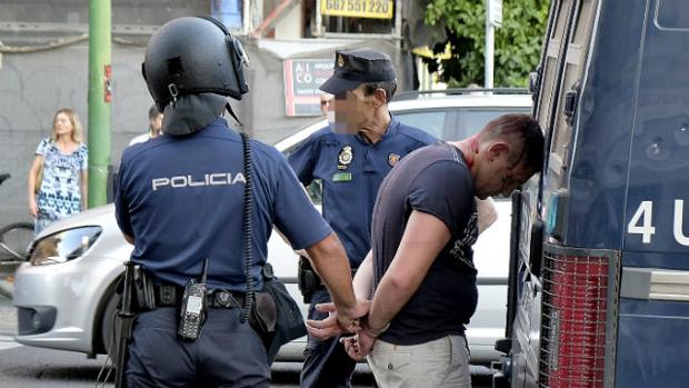 En libertad cuatro ultras del Lyon detenidos por agredir a policías en Sevilla