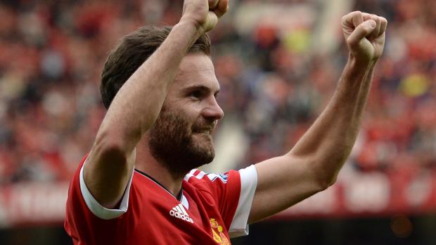 El jugador español del Machester United, Juan Mata