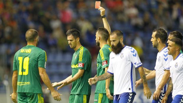 Ortuño, tercer expulsado del Cádiz CF esta temporada