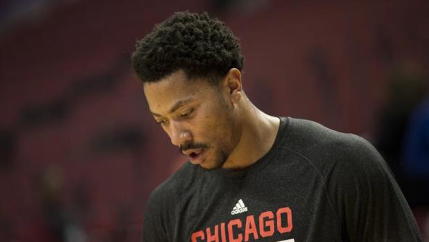 Derrick Rose se libra de la sombra de la violación