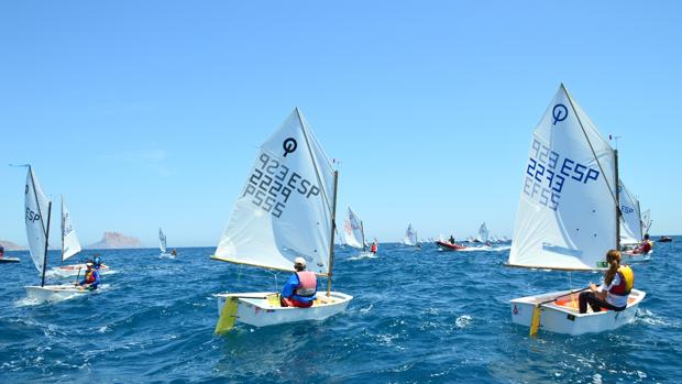 El Náutico de Altea celebra el Open Nacional de Optimist