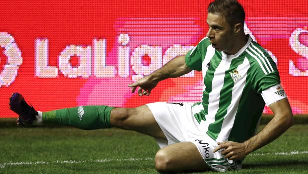 El Español respira en el Villamarín y deja tocado al Betis de Poyet