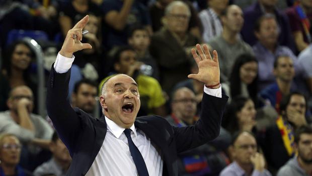 Pablo Laso gesticula durante el partido ante el Barcelona