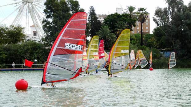 Las promesas brillan en el Trofeo Club Náutico de Sevilla