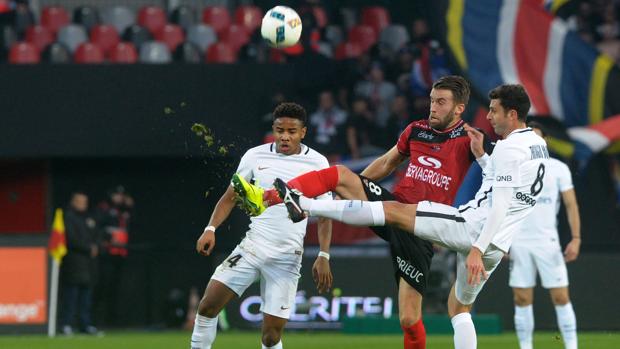 Emery agudiza su crisis