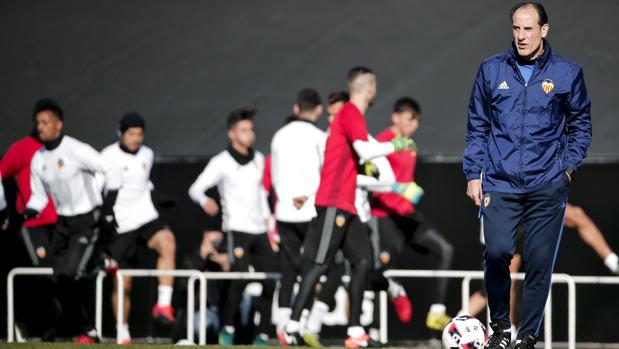 Voro, en el entrenamiento que celebró el Valencia este domingo