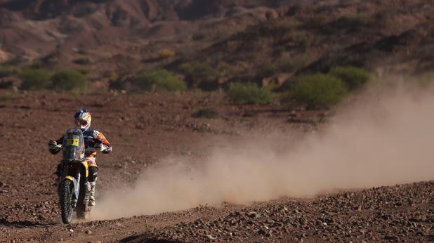 Toby Price, el favorito en motos, dice adiós por culpa de una caída