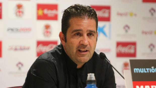 Alberto Benito: «El grupo siempre debe estar por encima de los fichajes»