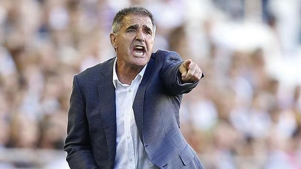 Paco Herrera: «En el Cádiz CF todos corren, todos trabajan y todos pelean»