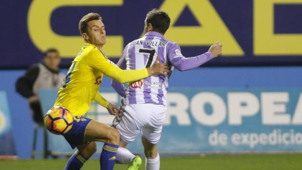 El Valladolid corta la racha del Cádiz