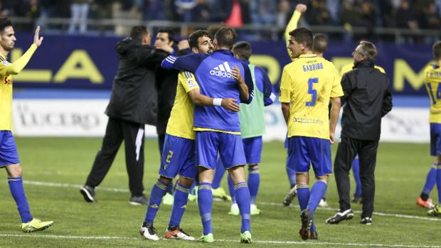 El Cádiz CF asalta la tercera posición