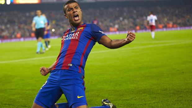 Rafinha celebra un gol con el Barcelona