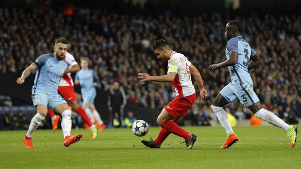 Falcao marcó un golazo para el Mónaco ante el Manchester City