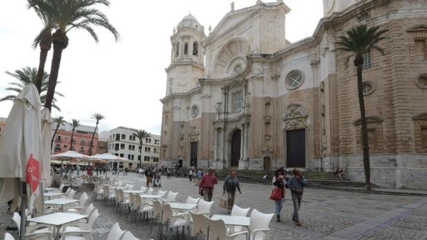 El Cádiz CF y Torrot tomarán este sábado la plaza de la Catedral