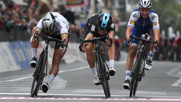 Kwiatkowski supera a Sagan