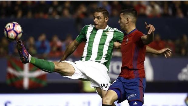 El Betis vuelve a ganar como local ante Osasuna que huele a Segunda