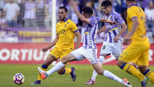 Juan Villar acerca al Valladolid al playoff