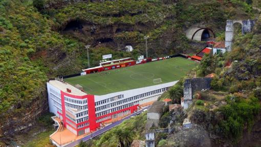 Silvestre Carrillo, estadio del CD Mensajero