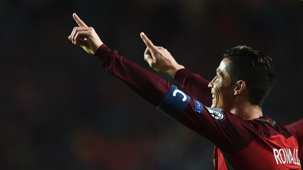 Cristiano Ronaldo celebra uno de sus goles frente a Hungría