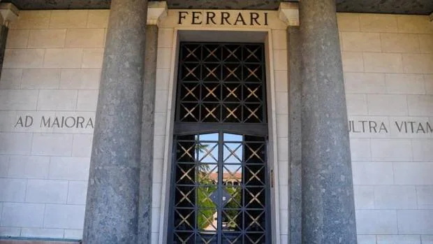 Detenidas 34 personas que planeaban profanar la tumba de Enzo Ferrari
