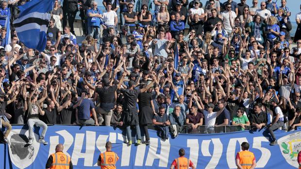 Los ultras del Bastia, el pasado domingo en el duelo ante el Lyon