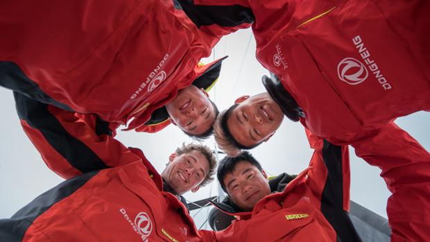 El «Dongfeng» confirma a tres tripulantes chinos