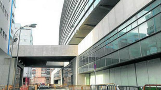 Las peñas proponen que la pasarela de Tribuna se llame 'Paseo Cádiz CF'