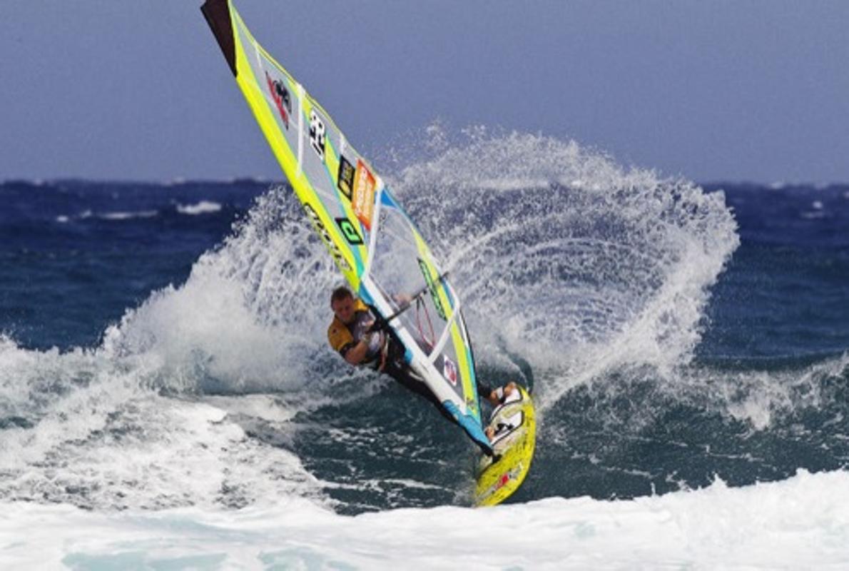 Morenotwins organiza el Campeonato de Canarias de windsurf olas