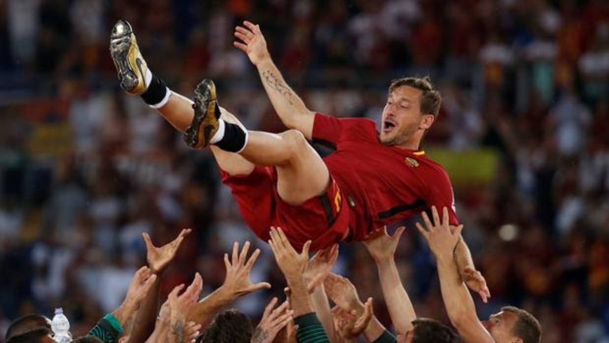 Totti, adiós al eterno capitán de la Roma