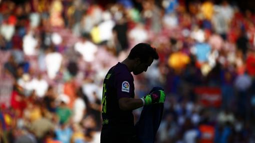 Claudio Bravo en su etapa en el Barcelona.