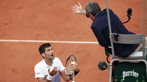 Djokovic protesta al árbitro