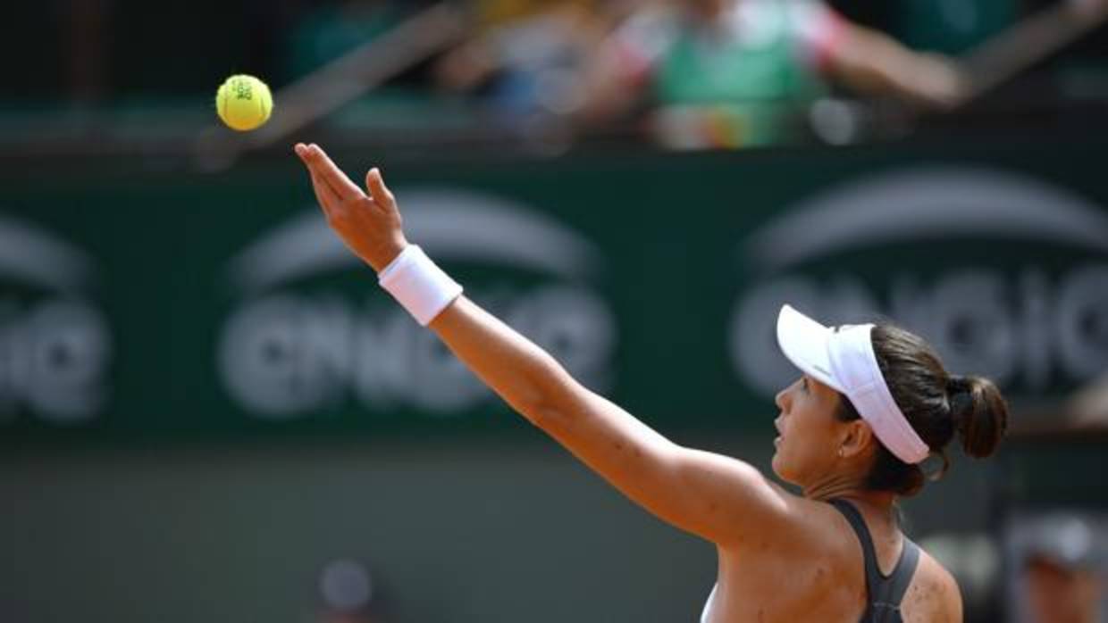 Muguruza, firme hacia octavos