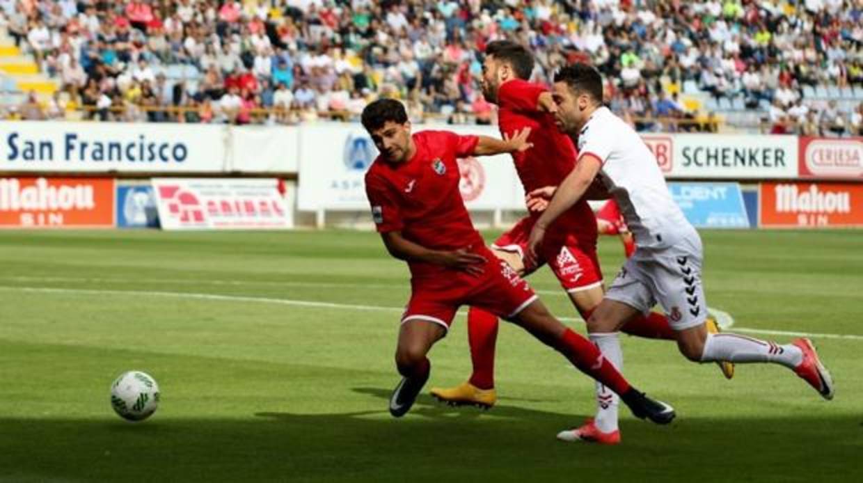 Duelo en el Reino de León entre la Cultural y el Lorca FC