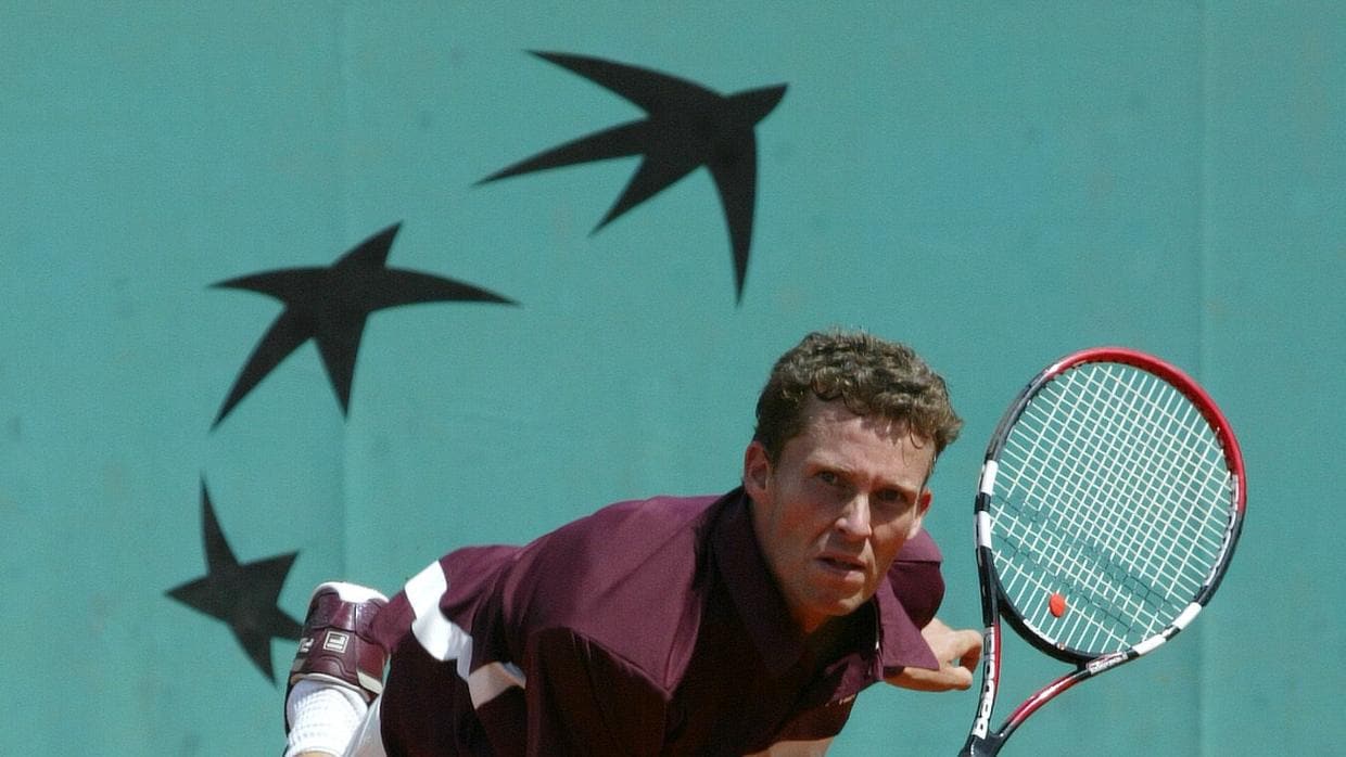 Lars Burgsmuller, durante el primer partido de Rafael Nadal en Roland Garros (2005)