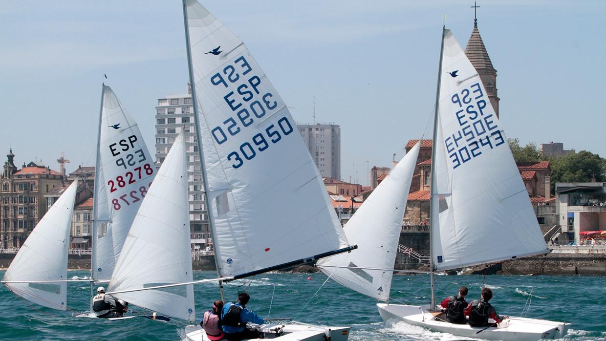 IV Trofeo de San Pedro, del Real Club Astur de Regatas