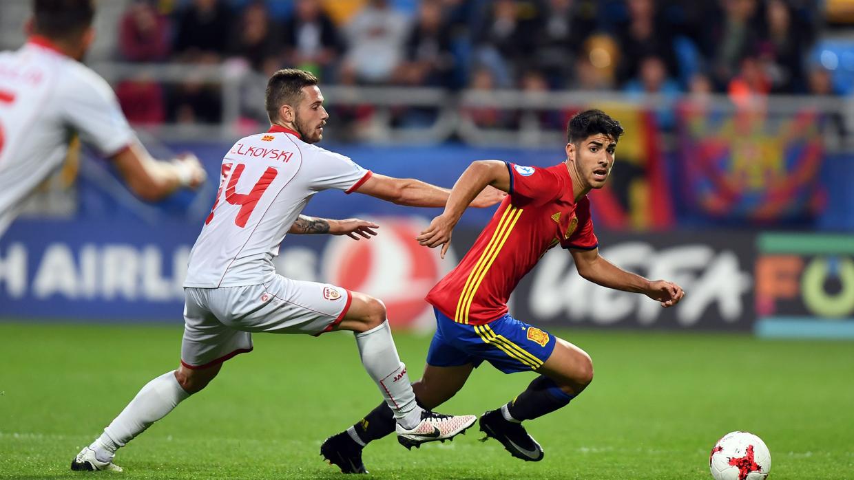 Marco Asensio durante el partido de España contra Macedonia.